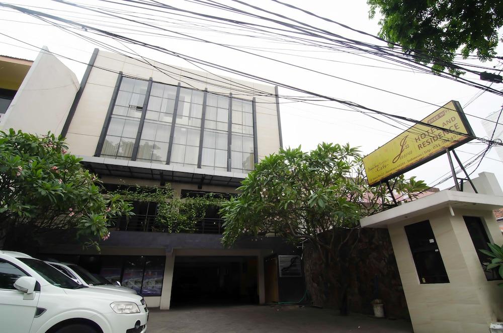 Hotel Reddoorz Near Gubeng Station à Sorabaya Extérieur photo